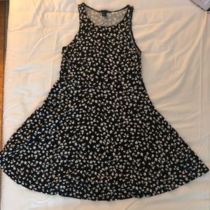 Medium F21 Black & White Floral Skater Dress